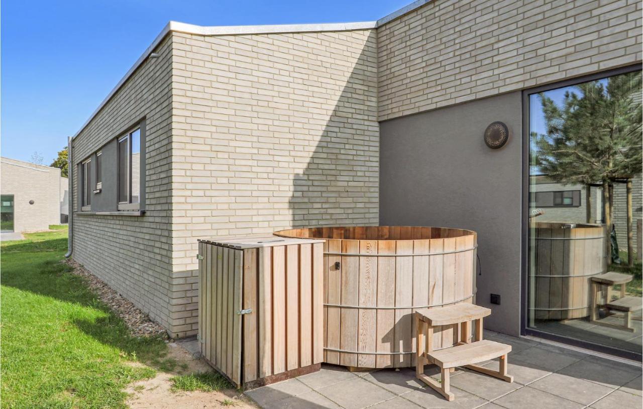 Lovely Home In Lembruch-Duemmer See With Sauna Екстериор снимка
